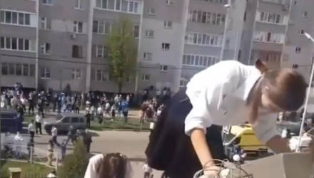 "Господи, там кто-то стреляет". В школе Казани бывший ученик устроил бойню: погибли 11 человек