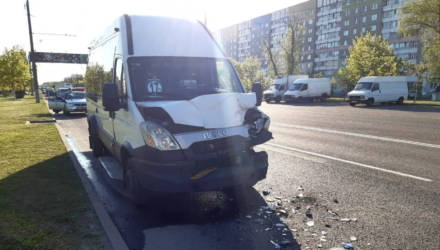 В Гомеле пьяный водитель маршрутки совершил ДТП и пытался скрыться