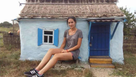 "Я говорю, вы с ума сошли?" Женщина хотела продать дом на Гомельщине, а узнала, что 40 лет живёт под чужой фамилией