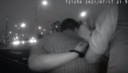 "Пранк не удался". В Гомеле задержали горожанина, угрожавшего пистолетом подросткам