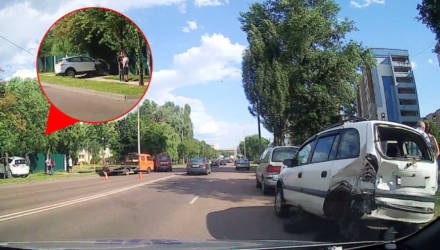 В Гомеле 18-летний водитель совершил наезд на припаркованные автомобили