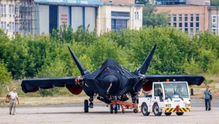 Ростех впервые показал фото новейшего истребителя пятого поколения
