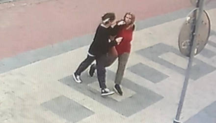 В Гомеле водитель ударил школьницу, которая переходила дорогу в неположенном месте – очевидец