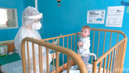 Самому маленькому пациенту Гомельской областной инфекционной больницы – меньше месяца