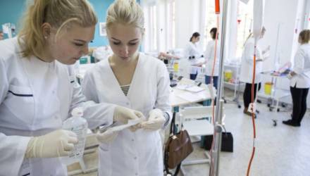 Что в кошельке? Сколько тратит на жизнь медсестра из Гомеля с зарплатой 1000 рублей