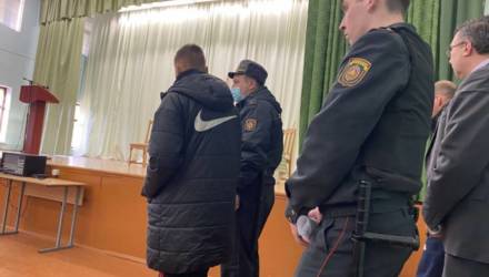 В гомельском колледже показательно задержали несовершеннолетнего