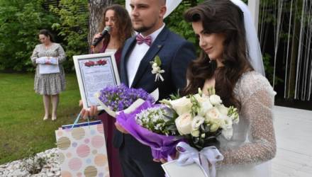 Выездная свадьба: пара из Гомельского района зарегистрировала брак спустя 7,5 лет отношений