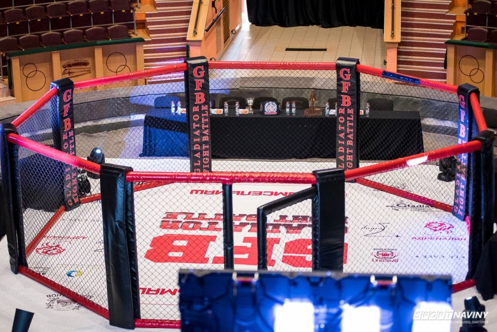 Сексуальные ring girls и брутальные парни: бойцовское шоу “Gladiator Fight Battle-2022” состоялось в Гомеле