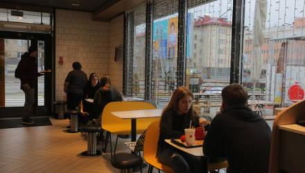 McDonald's в Гомеле неожиданно продолжил работу под старым брендом