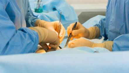 Уникальную операцию по исправлению патологии грудной клетки провели в Гомеле 11-летней девочке