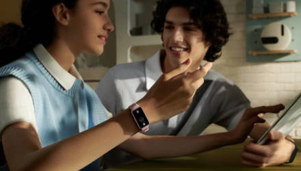 Белорусам стал доступен тонкий смарт-браслет Huawei Band 8 с мониторингом сна