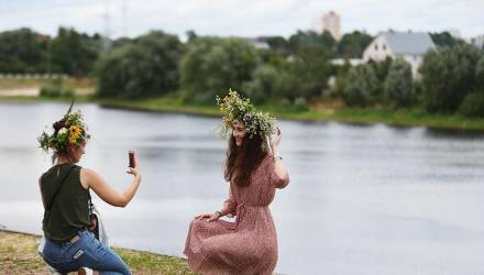 Купалье в Гомеле: аншлаг красивых девушек и мастер-классы по плетению венков