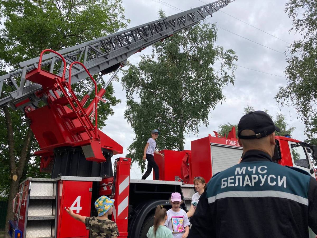 В Гомеле открыли первый в Беларуси Сквер спасателей