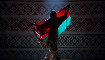 Мэйби Бэйби размотала Инстасамку в новом клипе