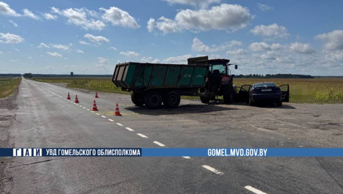 водитель трактора «Беларус-1523» с прицепом, поворачивая налево, не уступил дорогу «Фольксвагену Пассат»