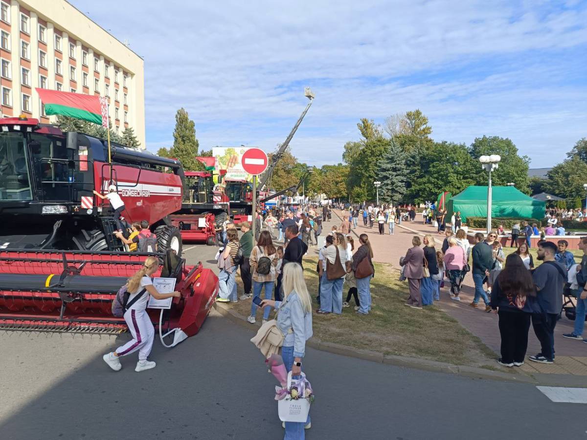 Выставка техники в Гомеле день города