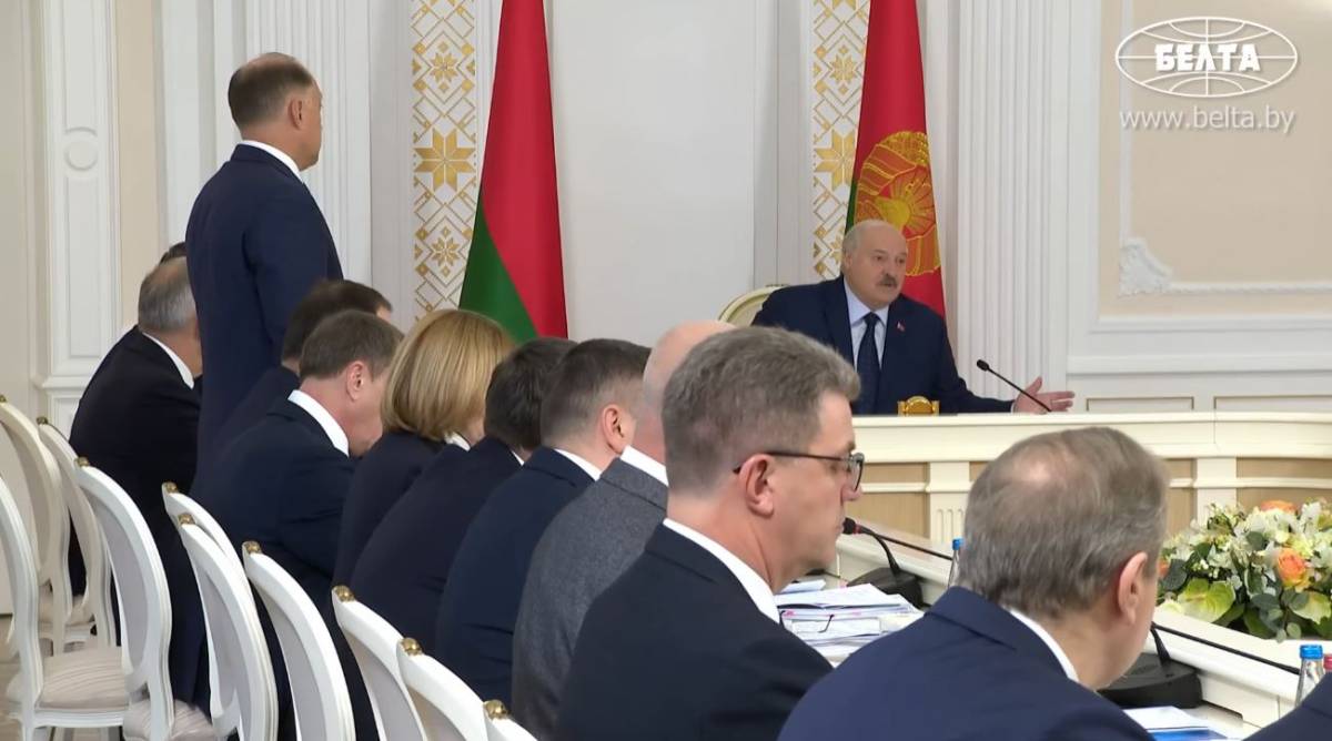 Лукашенко поручил навести железный порядок