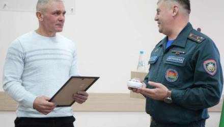 Житель Светлогорская спас семью