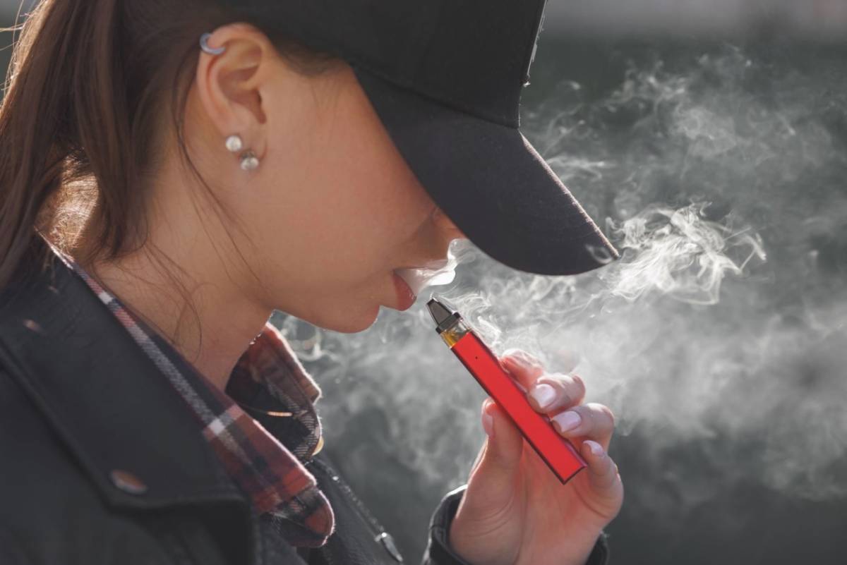 В Беларуси вводят новые ограничения на вейпы и продажу детям