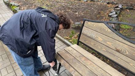 В Гомеле появились новые «скамейки добра»