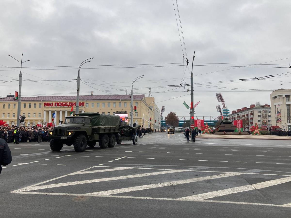 боевые расчеты парад техники