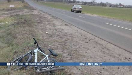 В Гомеле Mercedes сбил 12-летнего велосипедиста: ребёнок в больнице