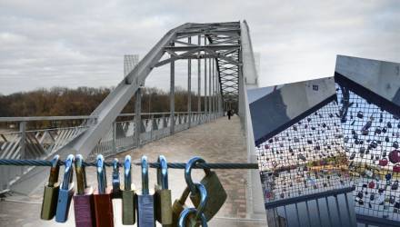 Замки на мосту в Гомеле запретили: теперь это считается порчей имущества