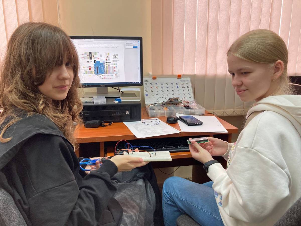 Команда 14-й Гимназии Валерия и София