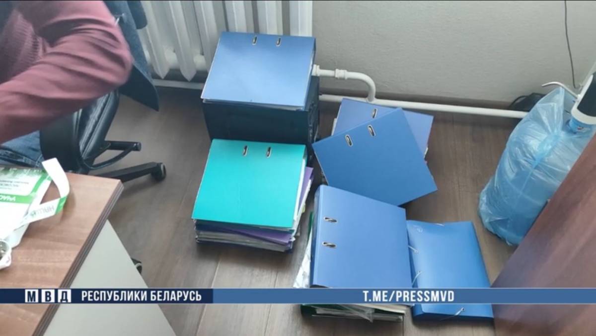 трое коллег в возрасте от 42 до 48 лет организовали преступную схему