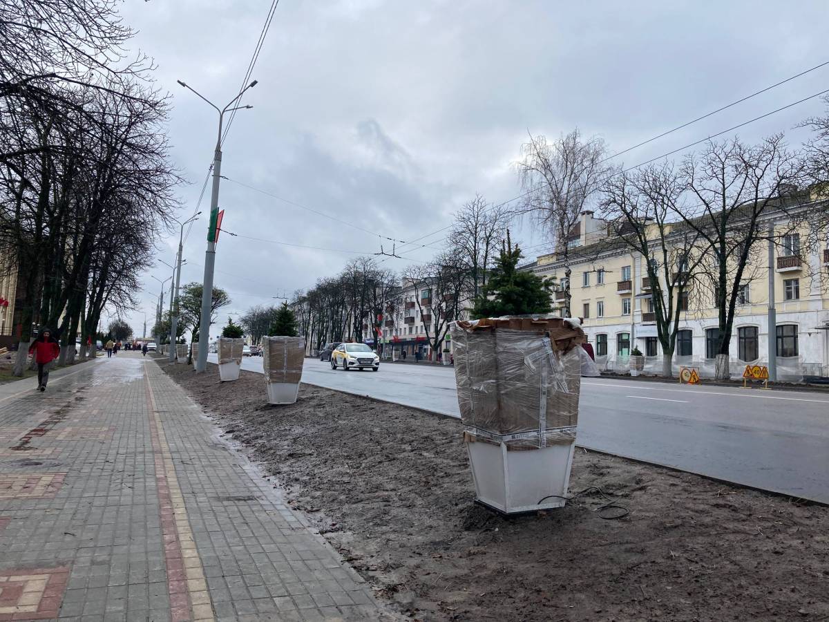 светящиеся клумбы на Советской в Гомеле