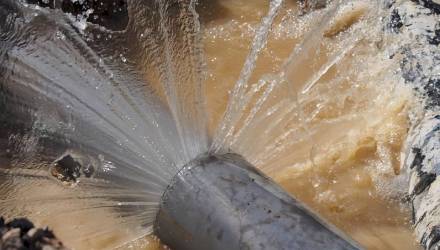 В Гомеле на Рощинской и Космонавтов временно нет воды из‑за порыва