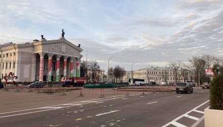 На площади Ленина в Гомеле запретят парковку на время новогодних мероприятий