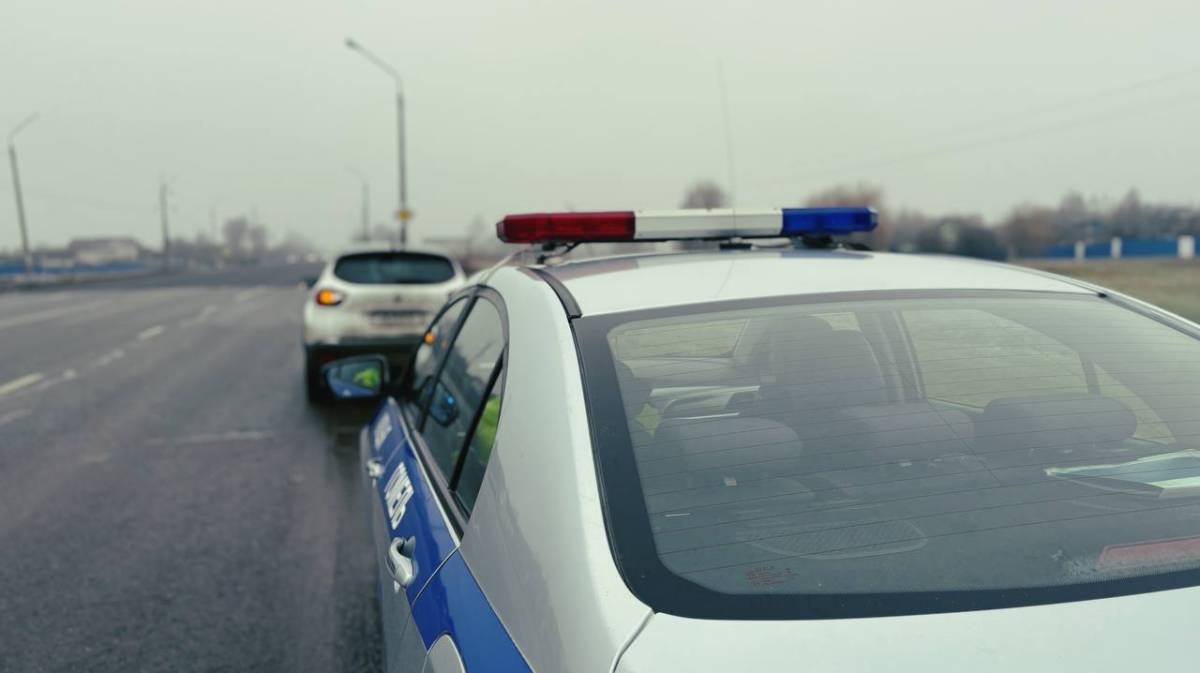 Сотрудники ГАИ оценивали, насколько водители готовы своевременно уступать дорогу транспорту с включёнными проблесковыми маячками