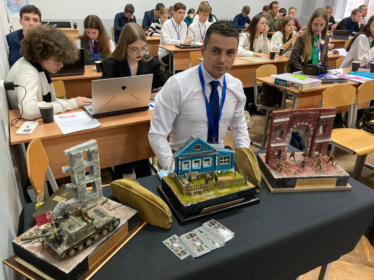 Представитель работающей молодёжи Руслан Шилов рассказал о проекте, посвящённом памяти Победы в Великой Отечественной войне.