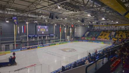 ХК «Гомель» дал бой «Юности» и уступил с минимальным разрывом