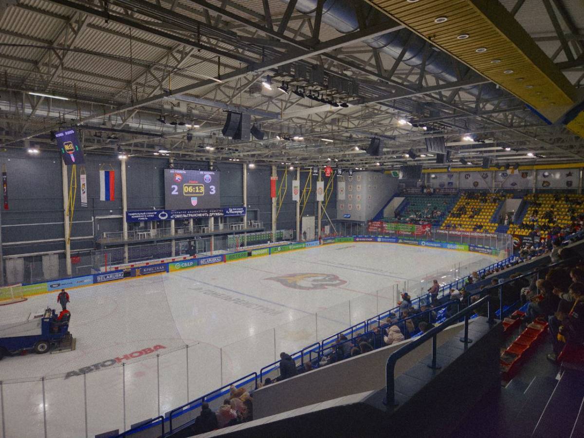 ХК «Гомель» дал бой «Юности» и уступил с минимальным разрывом