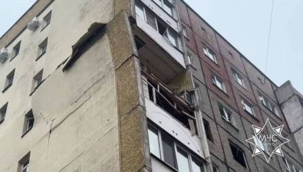 В Гомеле на улице Косарева в жилом доме выбили окна на нескольких этажах