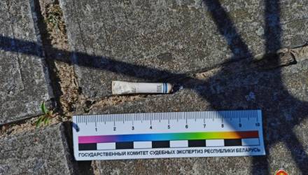 В Добруше вандала вычислили по окурку, брошенному на могиле