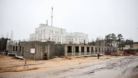 Финалом крупнейшей стройки региона станет создание в этом медучреждении интеллектуального ядра хирургической помощи нового поколения.