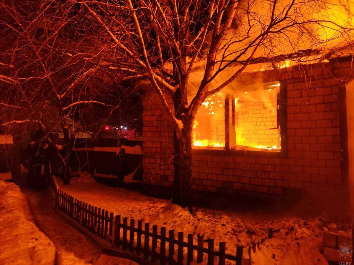 Работники МЧС оперативно выехали к месту происшествия