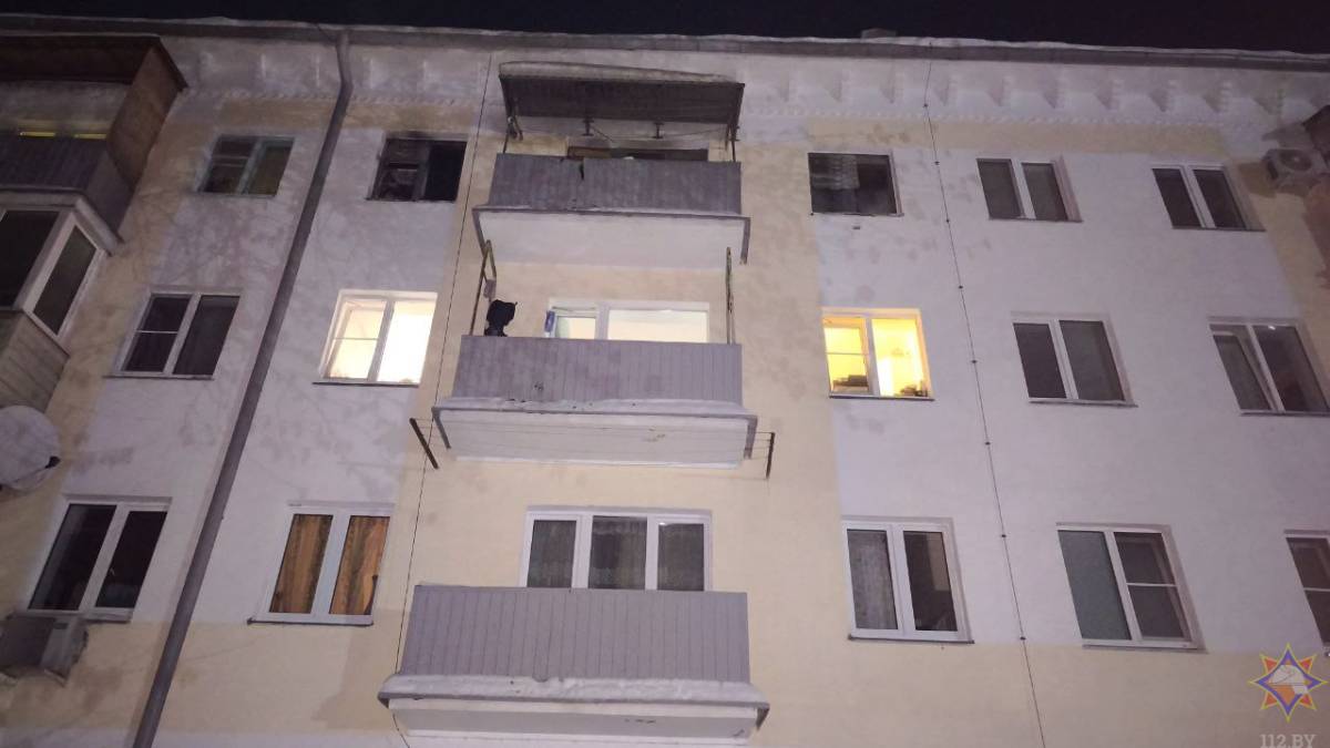 Возгорание произошло в квартире на четвёртом этаже четырёхэтажного жилого дома по проспекту Победы в Гомеле