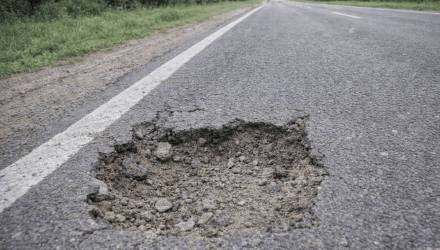 Обгон закончился кюветом: суд признал вину дорожной службы