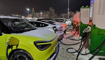 Успевает ли зарядная инфраструктура за количеством электрокаров?