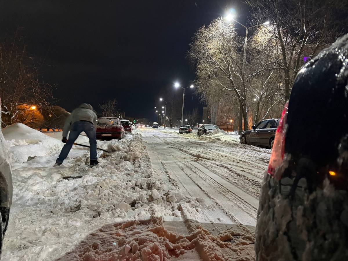 Я уже третье место сегодня чищу