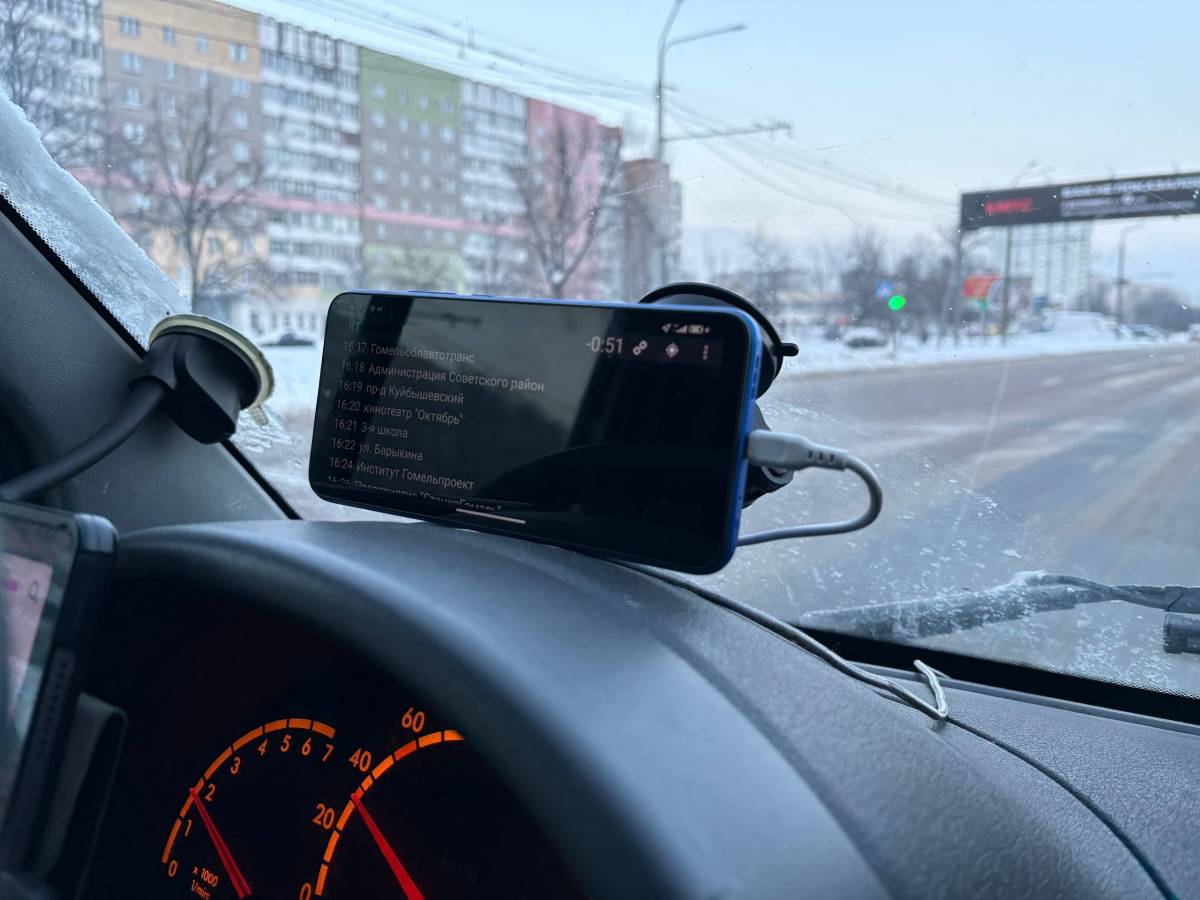 одитель допускается к работе и выходит на маршрут строго согласно установленному расписанию