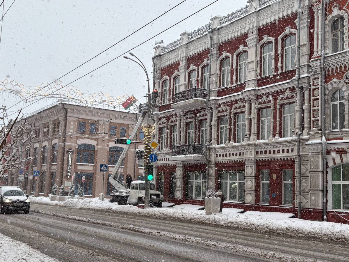 И за каждой очищенной крышей стоят конкретные люди