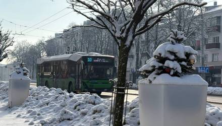 Жители Гомеля в последние часы обратили внимание на сбои в графике движения троллейбусов. Причина задержек получила официальное подтверждение.