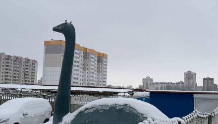 Волотовозаврик зимует на автостоянке