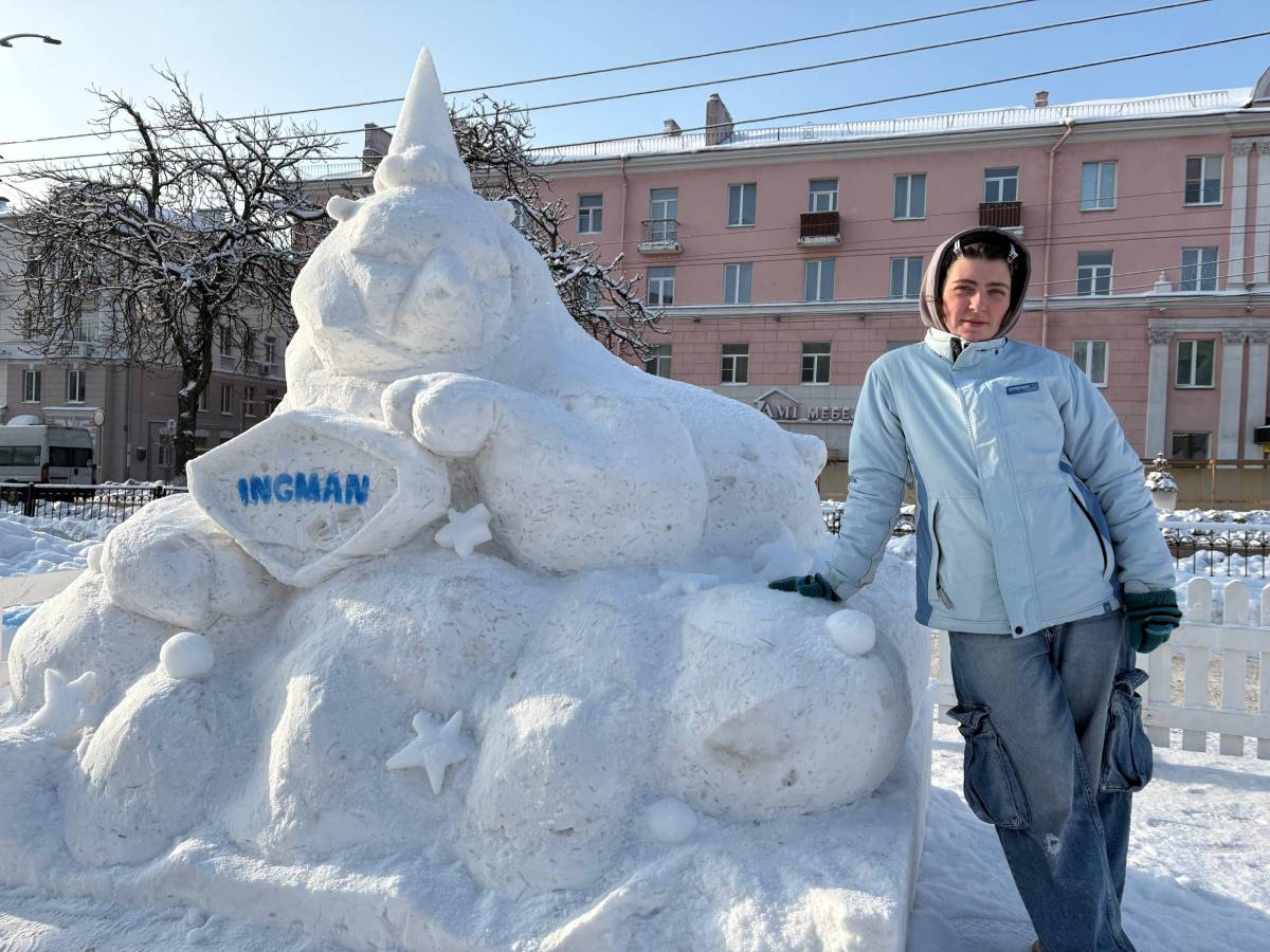 Сказка из снега: чем удивил фестиваль снежных скульптур у цирка в Гомеле