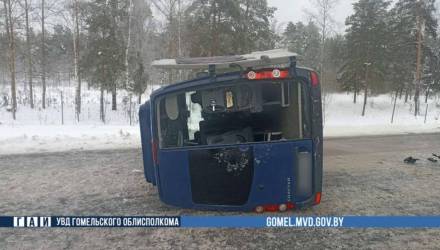 На трассе Минск — Гомель опрокинулся автомобиль: пострадал пассажир